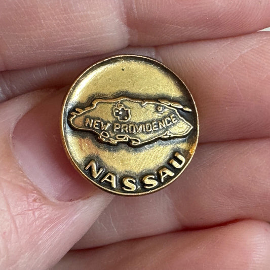 Vintage New Providence Nassau Bahamas Lapel Pin Tie Tack Souvenir Tourist