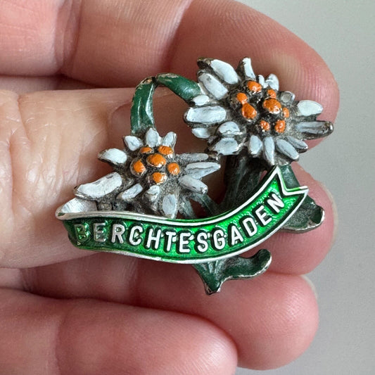 Vintage Berchtesgaden Edelweiss Flower Pin – Alpine Souvenir Badge