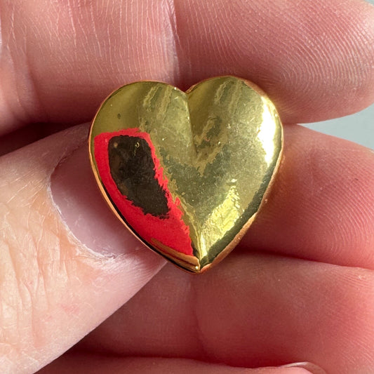Classic Gold Puffy Heart Pin – Minimalist Romantic Lapel Brooch