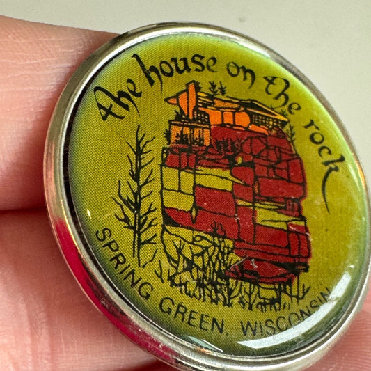 Vintage House on the Rock Wisconsin Pin – Spring Green Tourist Attraction