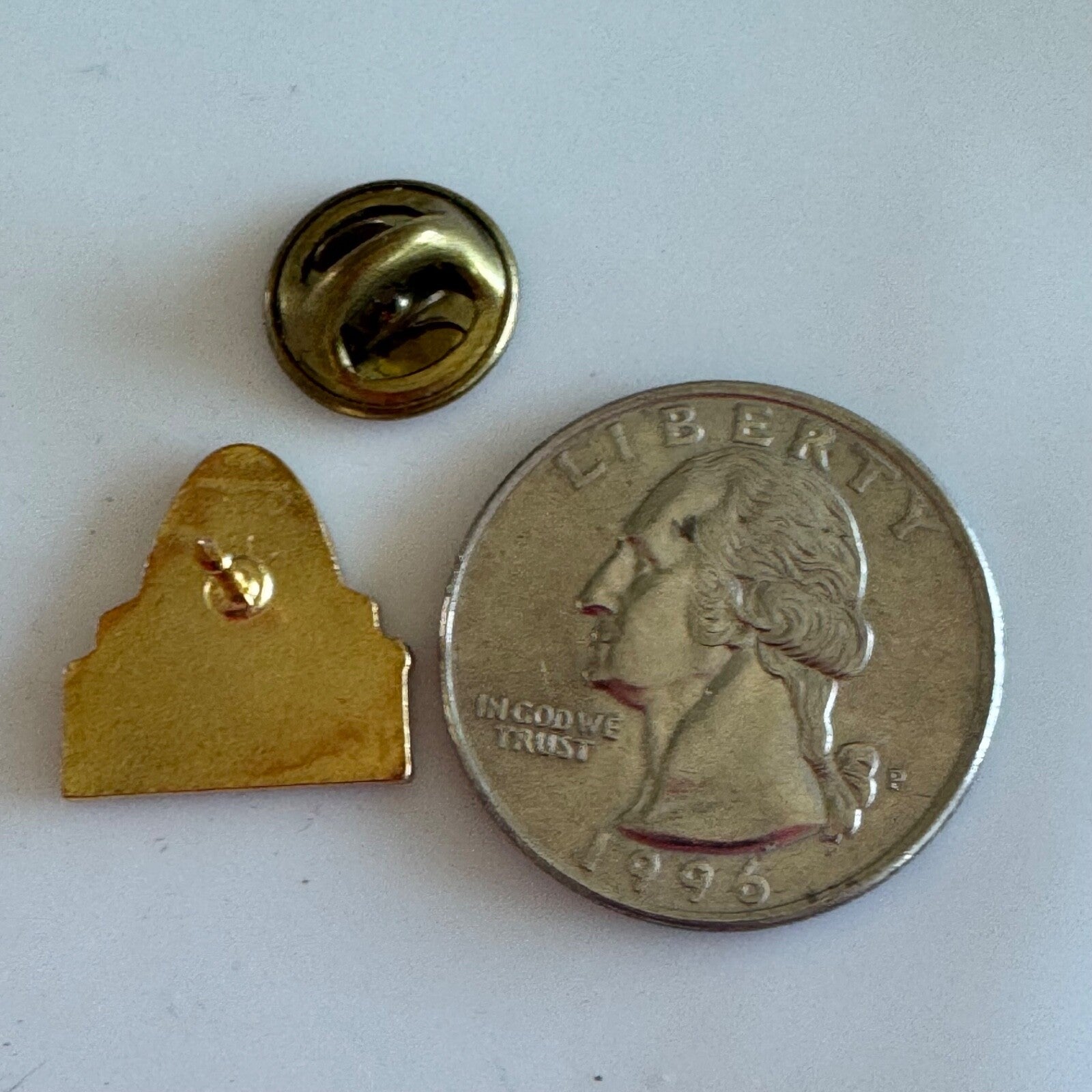 Vintage St Louis America's Center Lapel Pin Gateway Arch City Hall