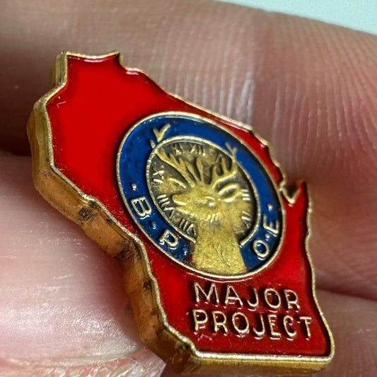 Wisconsin Elks Lodge Pin – B.P.O.E. Major Project State Shape Badge