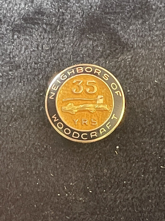 Vintage Neighbors Of Woodcraft 35 Years Service Lapel Pin Gold Fill 