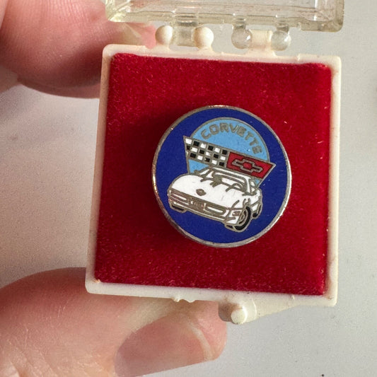 Vtg Chevrolet Corvette Racing Pin Tie Tack – Vette with Flags in Original Box