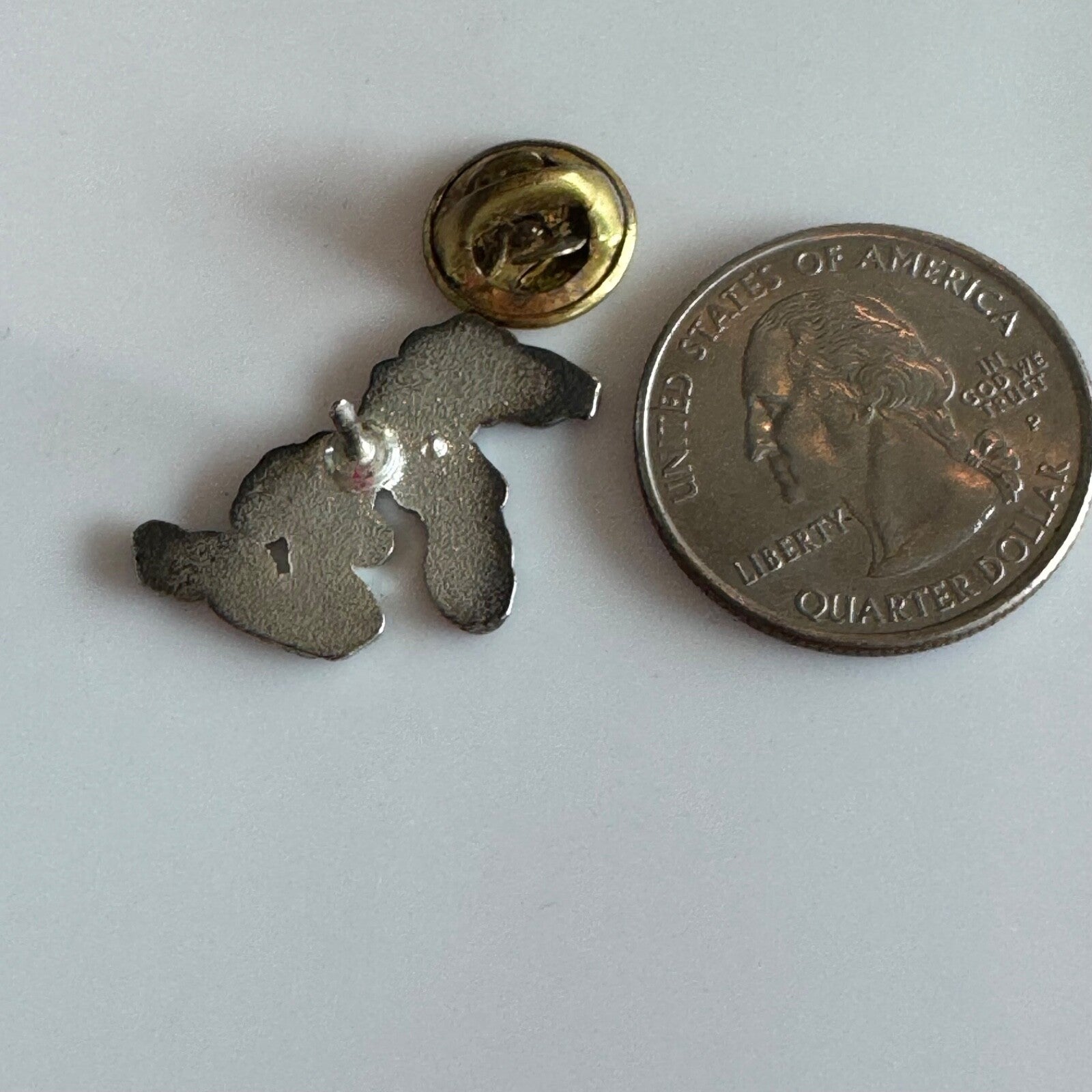 Great Lakes Outline Pin Blue Water Regional Souvenir Lapel Badge