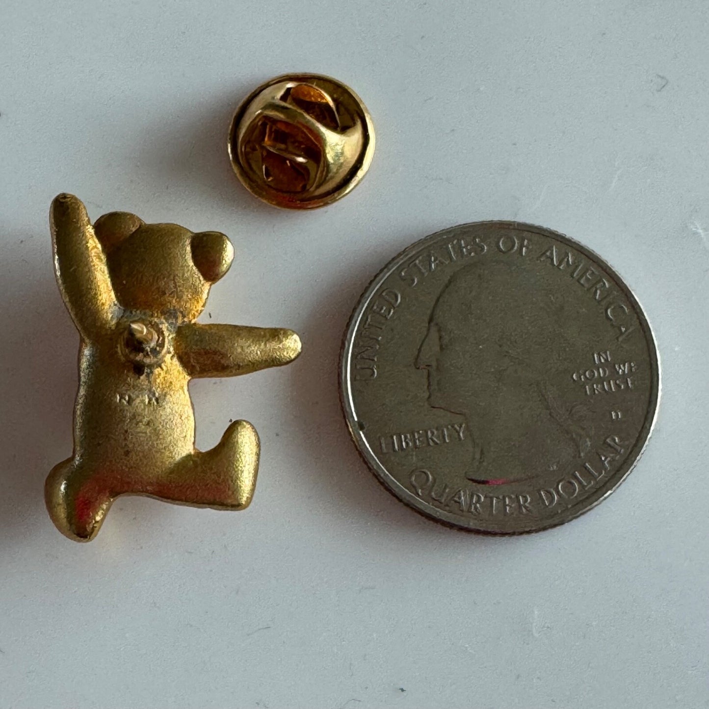 Vintage Teddy Bear Brooch with Red Heart – Gold Tone Valentine’s Day Jewelry