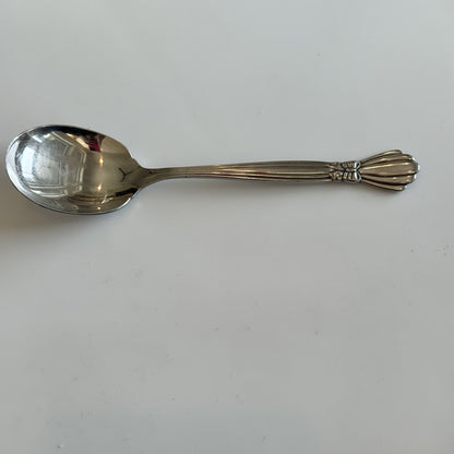 1 Oneida Deluxe Stainless Alexis Bow Teaspoon 6" Sugar Spoon