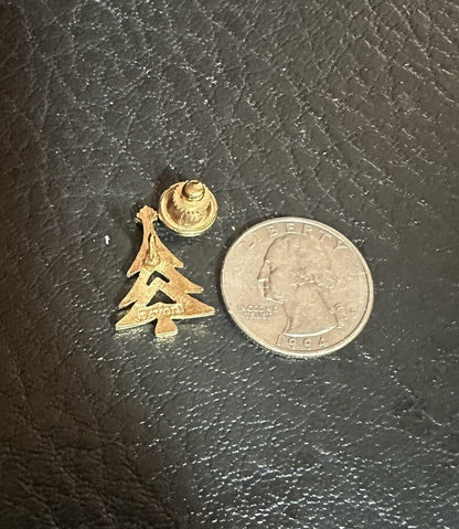 Small Avon Gold Tone Cut-out Christmas Tree Lapel Brooch Pin