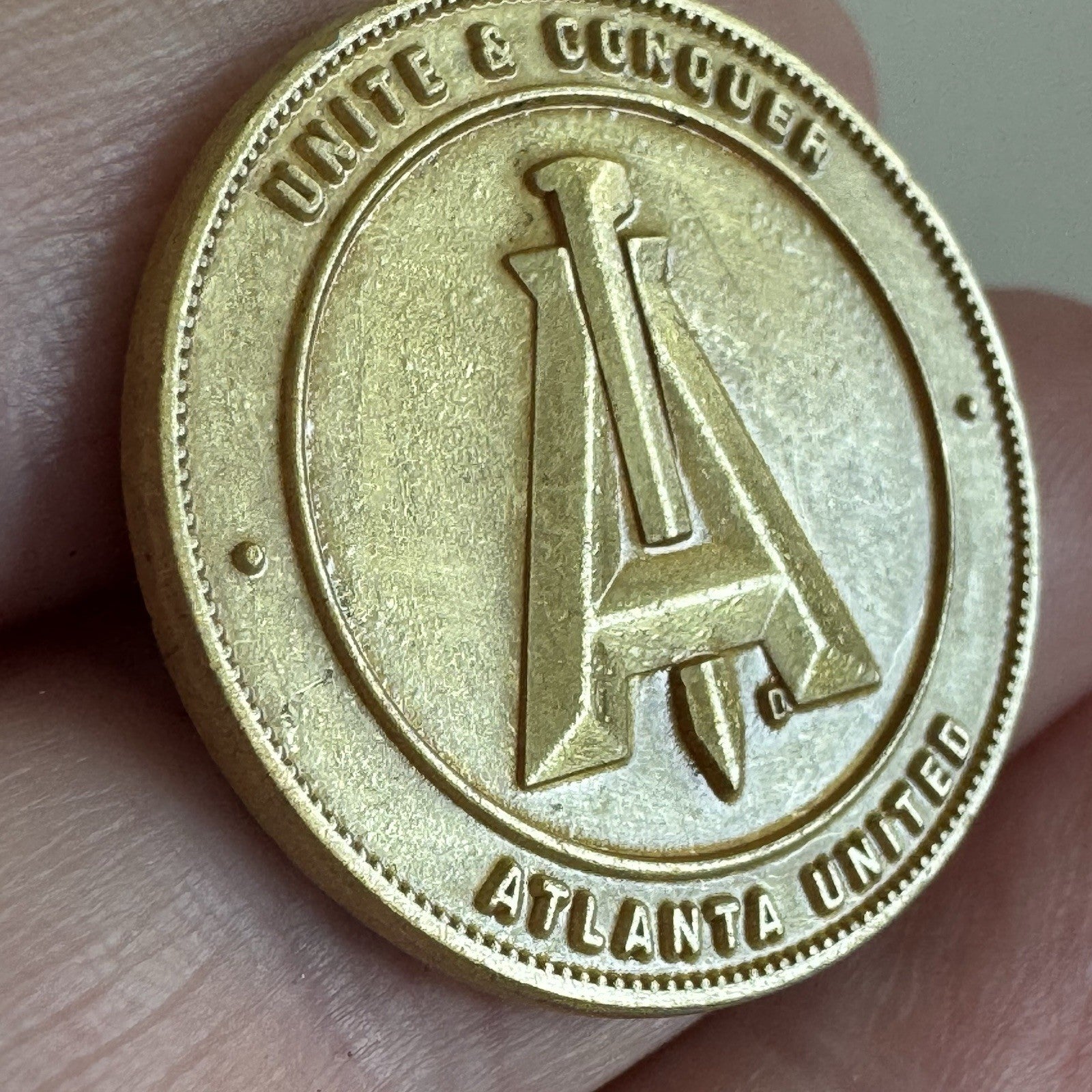Atlanta United FC Football Club Gold Tone MLS Soccer Lapel Hat Pin NOS