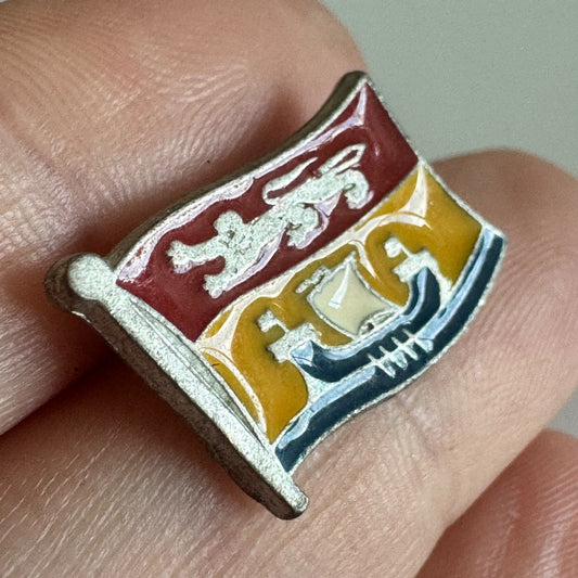 Vtg New Brunswick Canada Flag Enamel Lapel Pin Ship and Lion Design