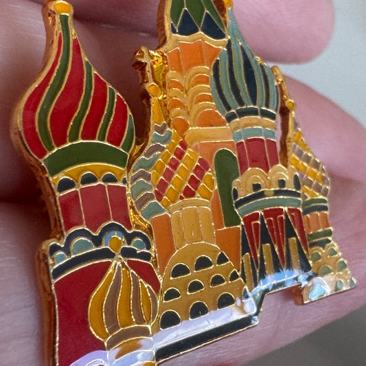Vintage St Basils Cathedral Souvenir Tourist Lapel Pin 