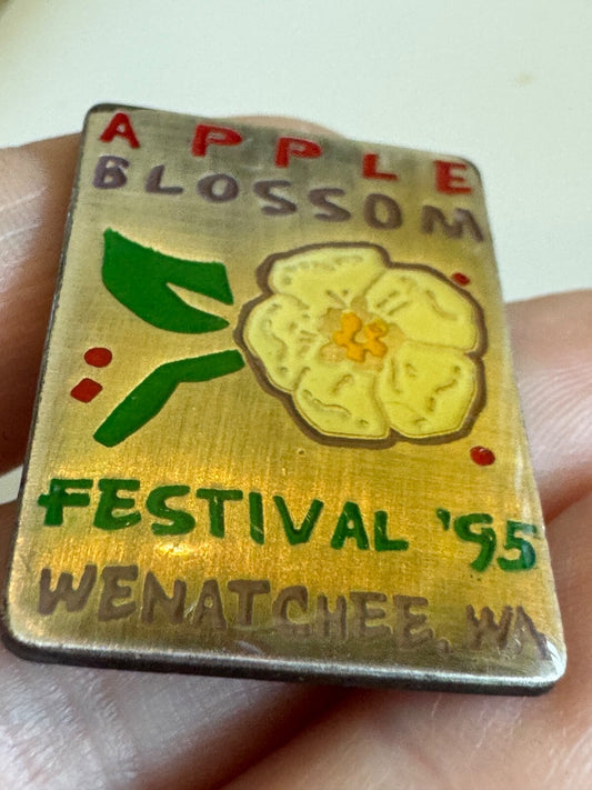 Vintage 1995 Wenatchee Apple Blossom Festival Pin Washington 