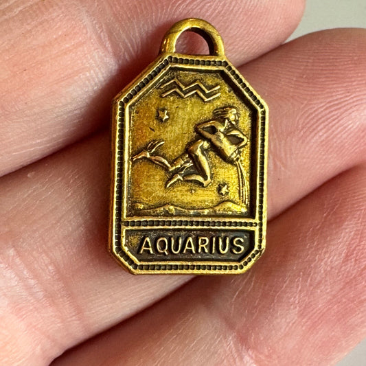 Vintage 1930s-1940s Zodiac Brass Charm AQUARIUS Gold Tone Astrology NOS