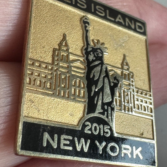 2015 Ellis Island New York Statue of Liberty Lapel Pin