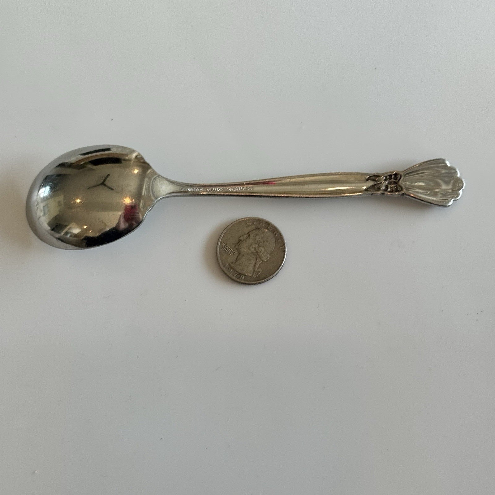 1 Oneida Deluxe Stainless Alexis Bow Teaspoon 6" Sugar Spoon