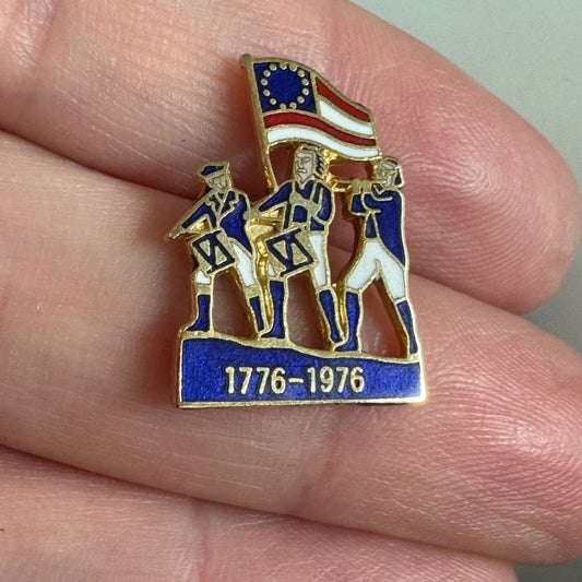 Vintage 1776-1976 Bicentennial Fife and Drummers Lapel Pin Drum