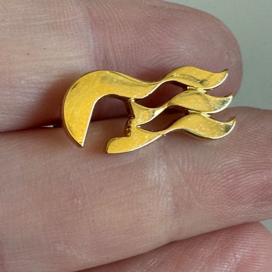 Vintage Princess Cruises Gold Waves Company Logo Lapel Pin