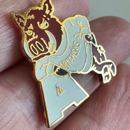 Vtg University of Arkansas Razorbacks Mascot Enamel Lapel Pin