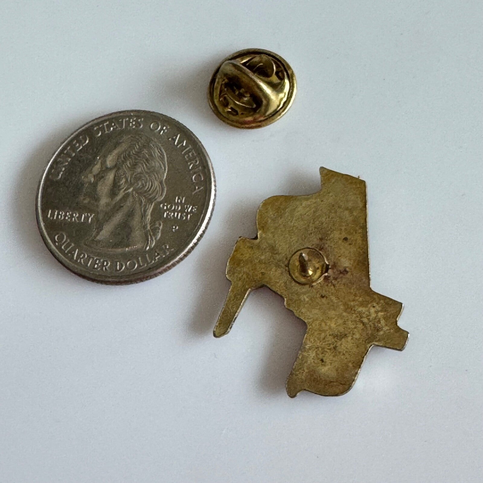 Vintage Mini Grand Piano Pin –  Black & Gold Music Lover’s Pin