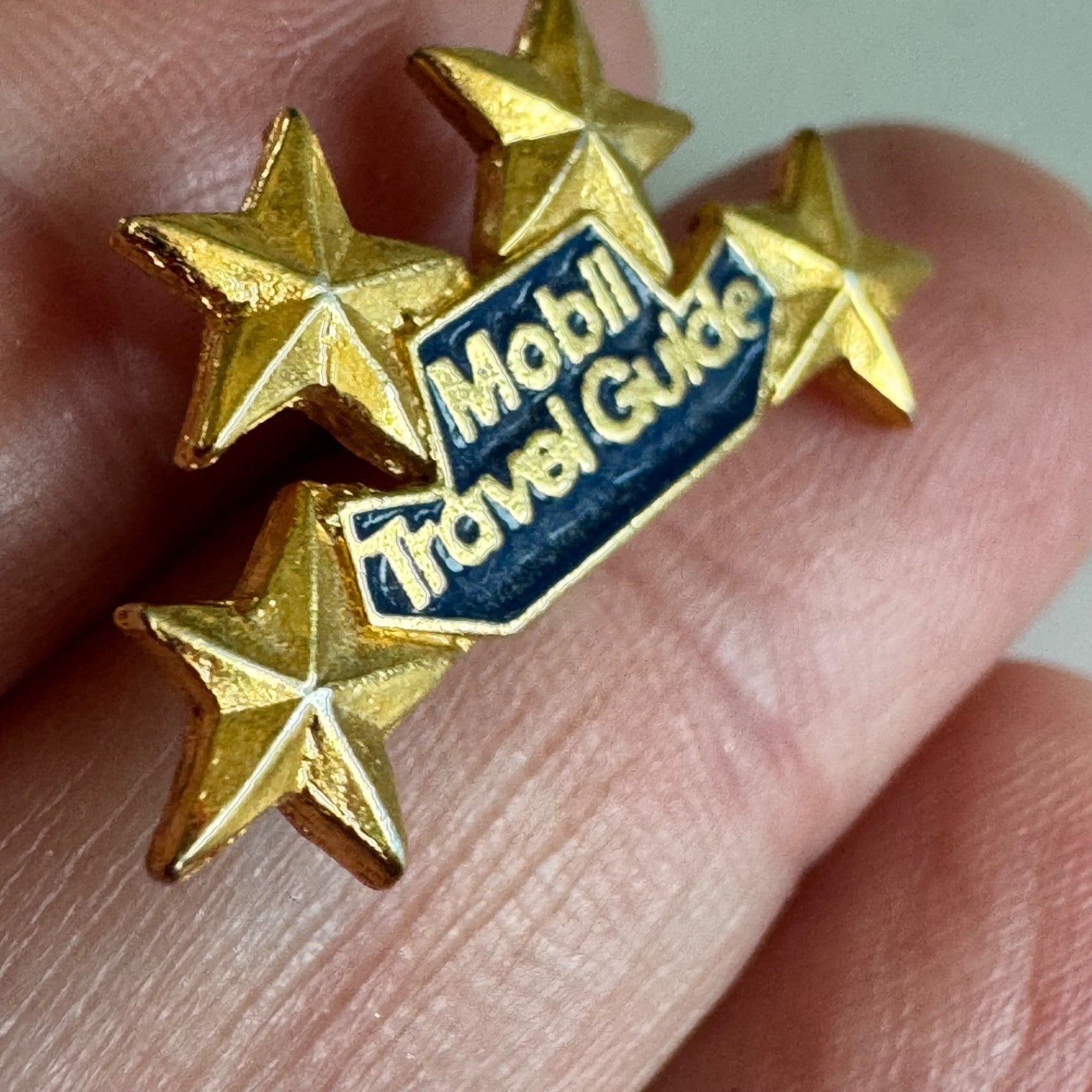 Vtg Mobil Travel Guide Four Star Award Lapel Pin Enamel