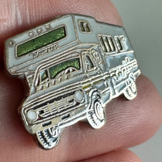 Vtg Winnebago RV Motorhome Silver Enamel Lapel Pin Green