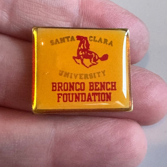 Vintage Santa Clara University Bronco Bench Foundation Pin – College Alumni
