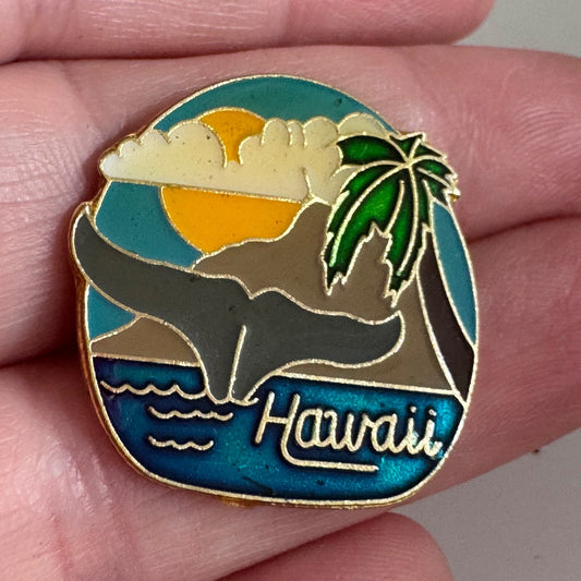 Vintage Hawaii Souvenir Tourist Lapel Pin Whale Palm Tree Mountain Diamondhead