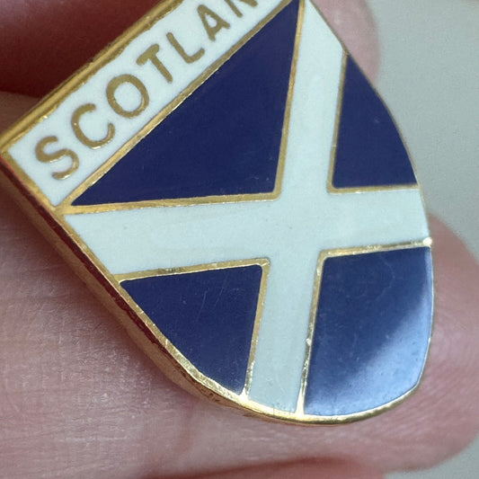 Vintage Scotland Flag Themed Lapel Pin Souvenir Tourist