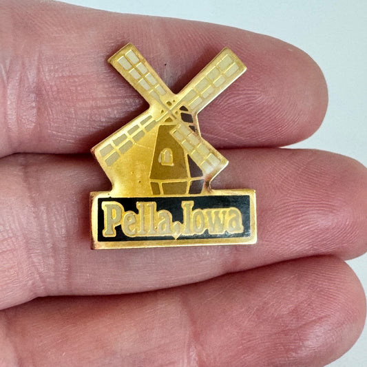Vintage Pella Iowa Windmill Souvenir Gold-Tone Enamel Lapel Pin Badge