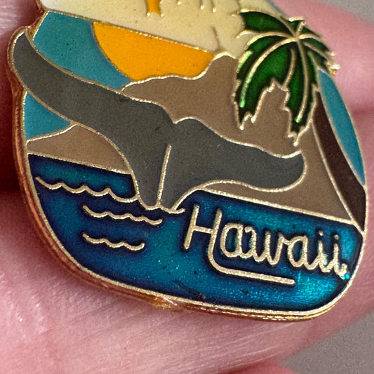 Vintage Hawaii Souvenir Tourist Lapel Pin Whale Palm Tree Mountain Diamondhead