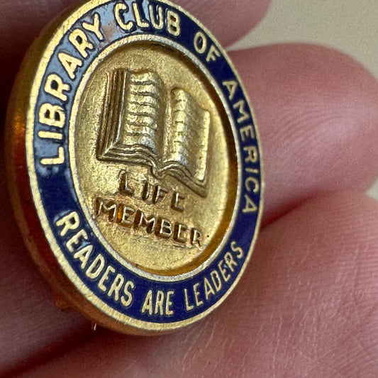 Vintage Library Club of America Life Member Lapel Pin