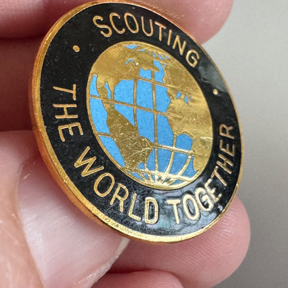 Vintage Scouting The World Together Pin – Boy Scouts Cub Gold & Black Badge