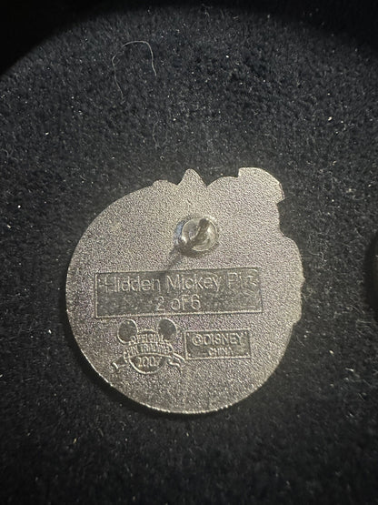 51712 DLR Pin Hidden Mickey Alice Watch Collection King Of Hearts 2007