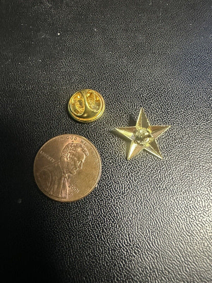 Gold Star Metal Pin with Butterfly Clutch Back NWT
