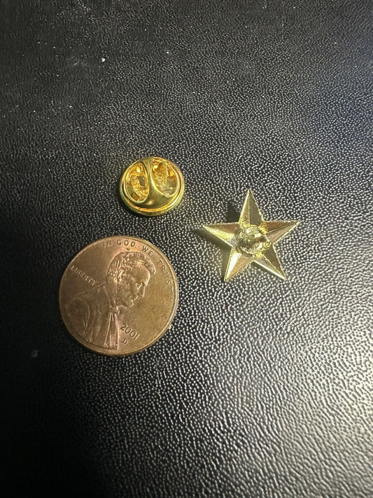 Gold Star Metal Pin with Butterfly Clutch Back NWT