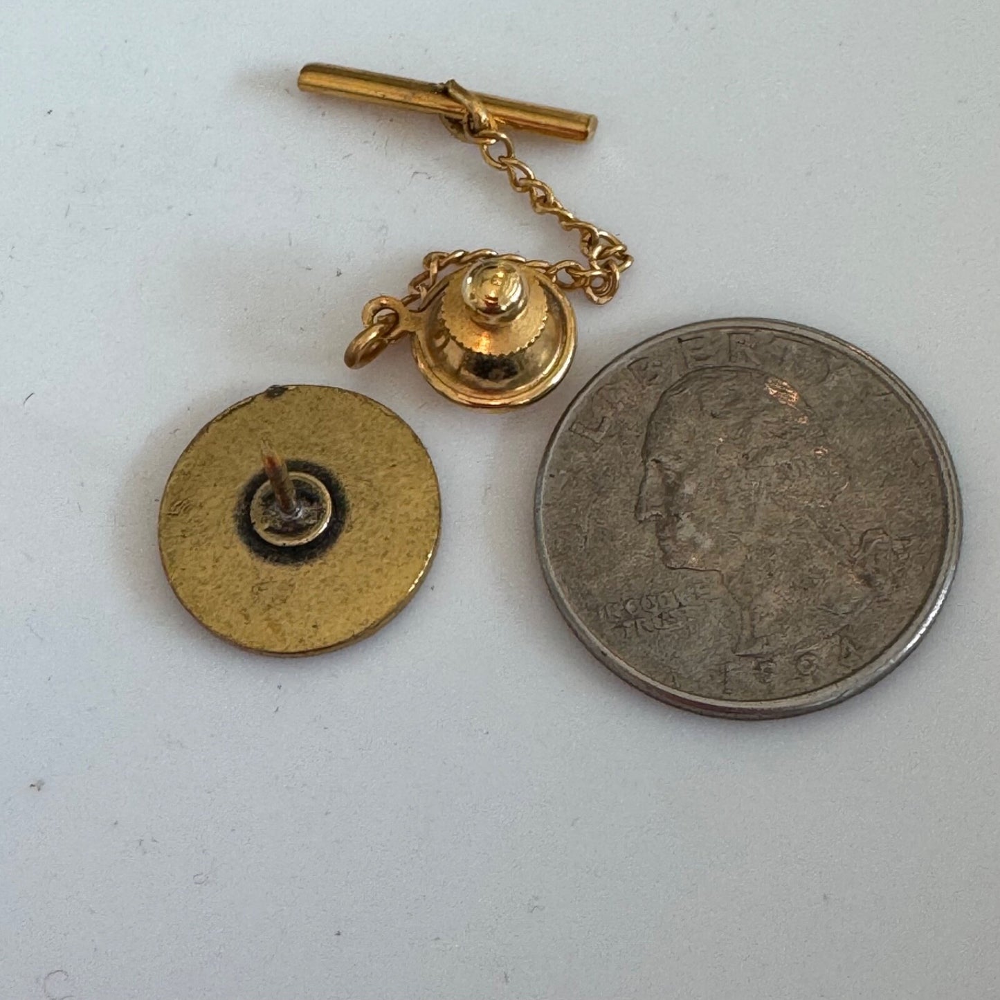 Vintage New Providence Nassau Bahamas Lapel Pin Tie Tack Souvenir Tourist