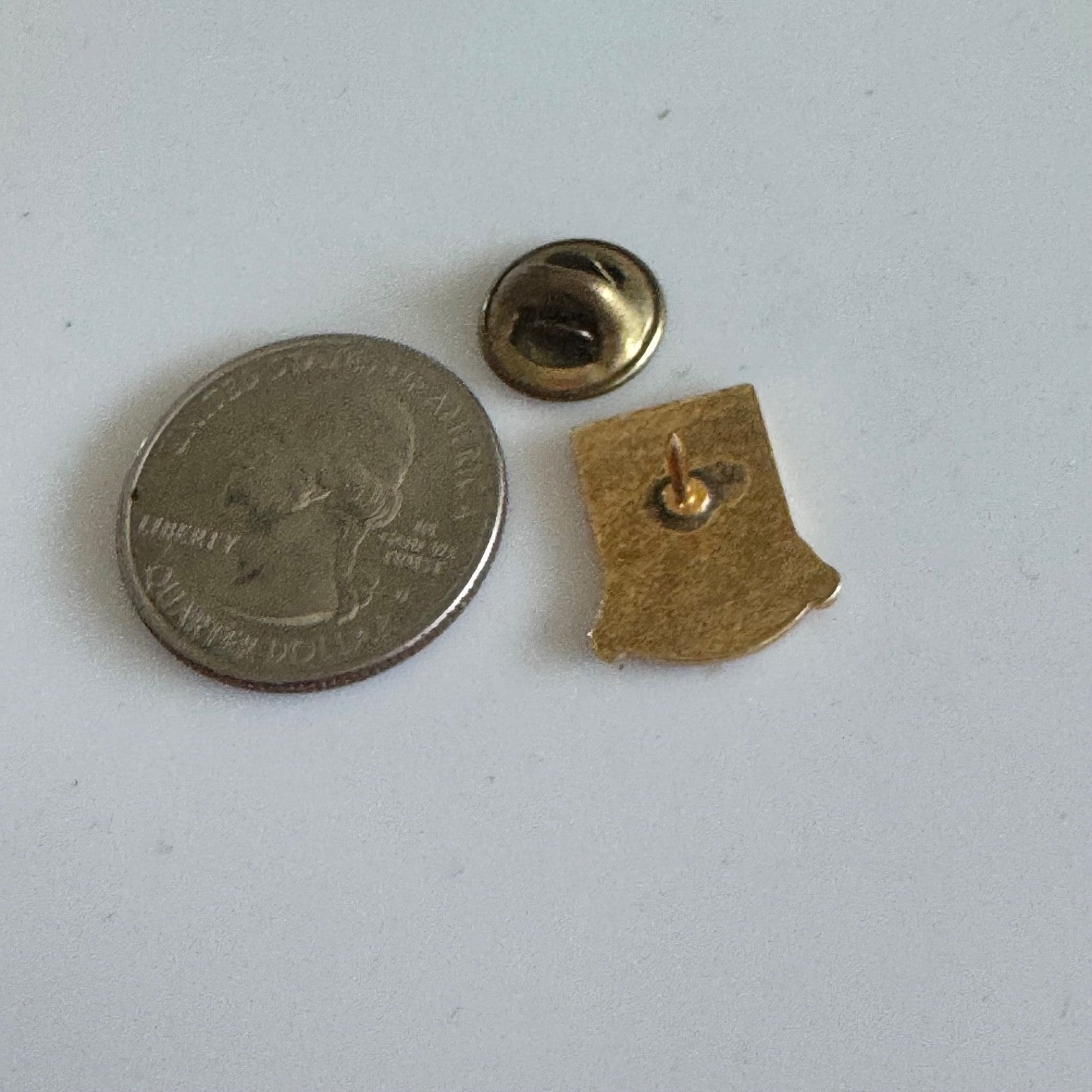 Vtg Ottawa Canada City Crest Enamel Lapel Pin Gold Heraldic Coat of Arms