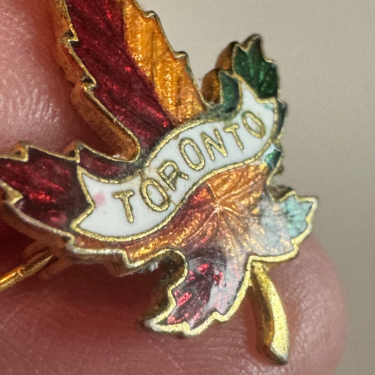 Vintage Toronto Canada Maple Leaf Pin – Enamel Souvenir Lapel Badge