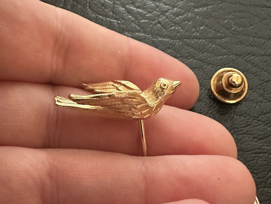 Avon Vintage Gold-tone Dove Bird Pin Tie Tack