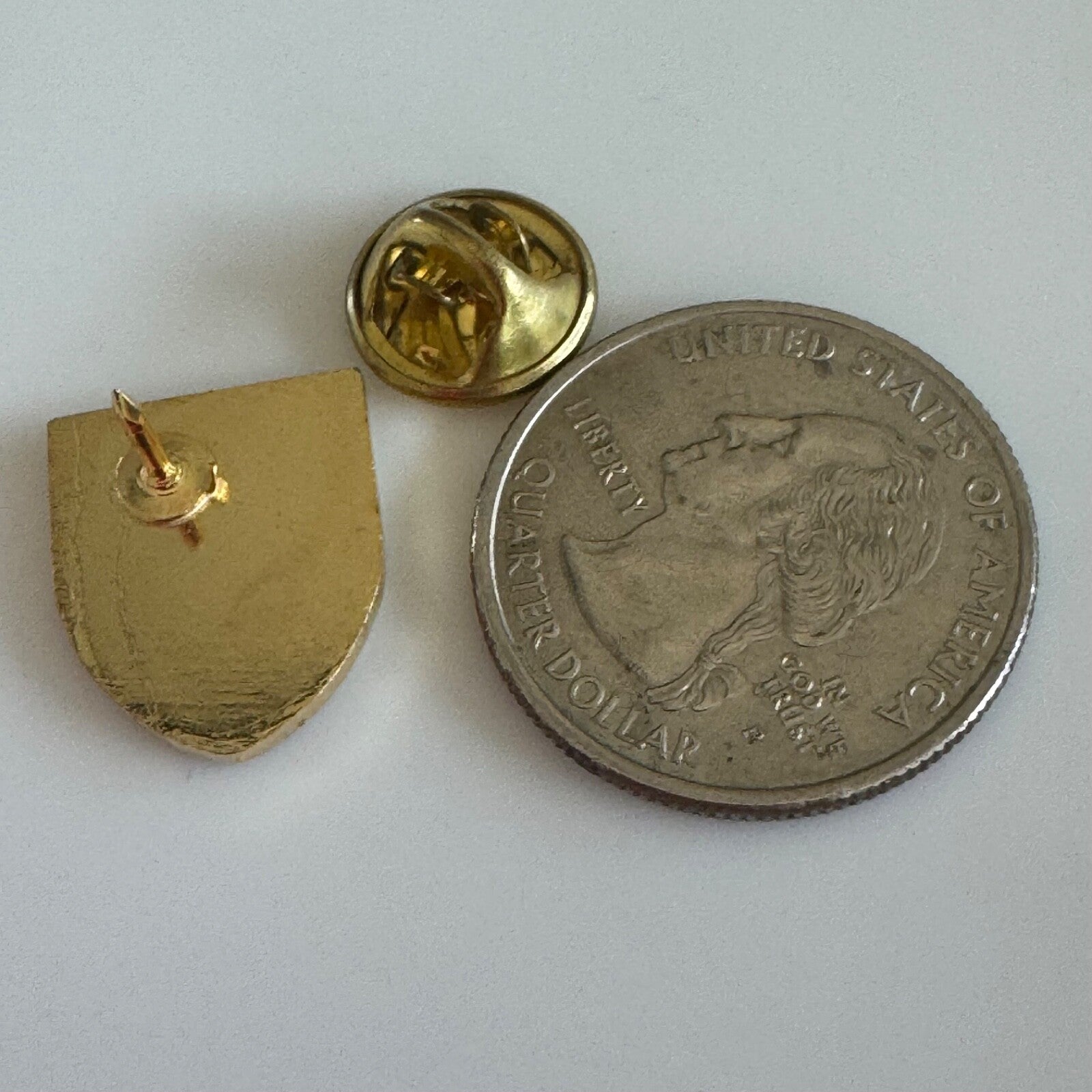 Vintage Scotland Flag Themed Lapel Pin Souvenir Tourist