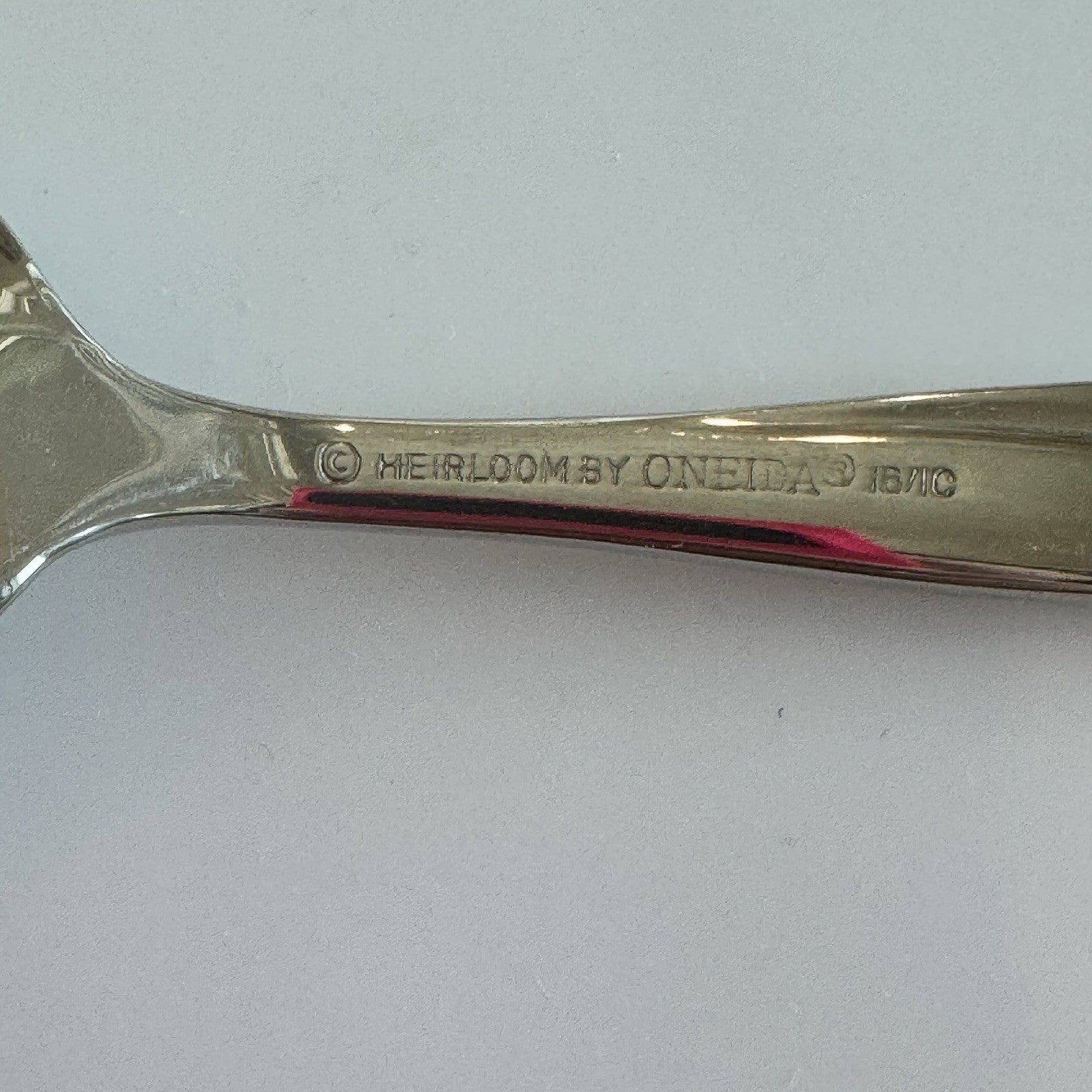 ONEIDA HEIRLOOM STAINLESS SATIN AQUARIUS PLACE / OVAL SOUP SPOON 7"