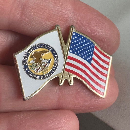 Federal Bureau of Prisons & U.S. Flag Lapel Pin – DOJ Justice Department Rare