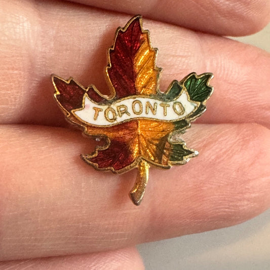 Vintage Toronto Canada Maple Leaf Pin – Enamel Souvenir Lapel Badge
