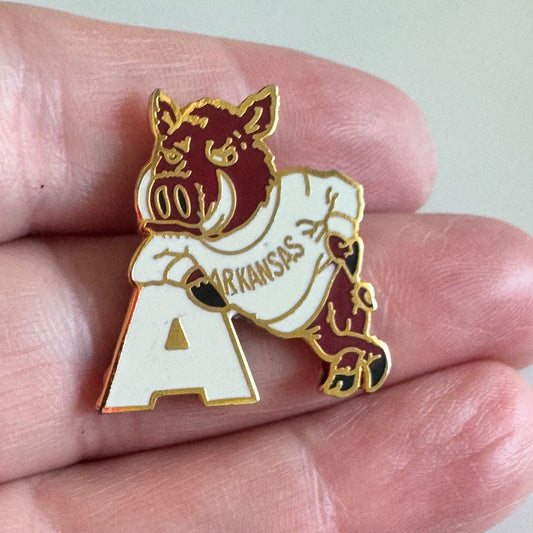 Vtg University of Arkansas Razorbacks Mascot Enamel Lapel Pin