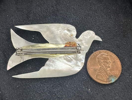 Vintage Jewelry Carved Mother Of Pearl Dove BROOCH PIN