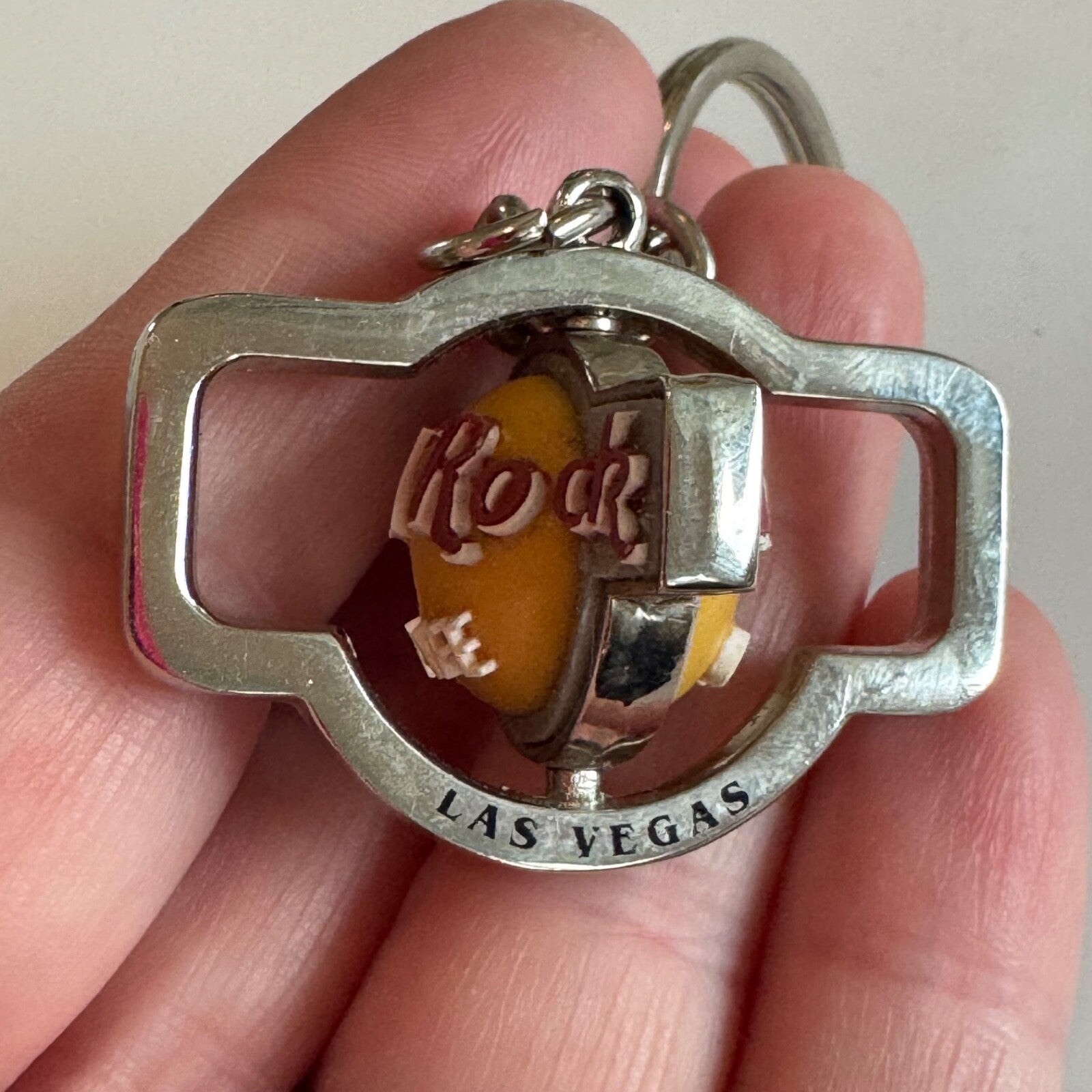 Hard Rock Café Las Vegas Spinning Logo Keychain – Classic Logo Metal Souvenir