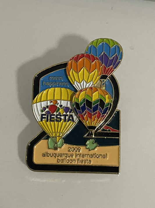2009 ALBUQUERQUE INTERNATIONAL BALLOON FIESTA PIN Mass Happiness #2 Gold Tone
