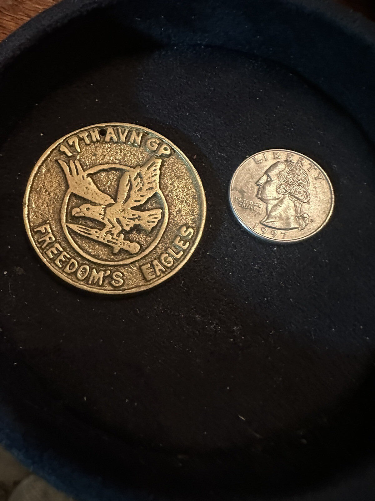1982 17th COMBAT AVIATION GROUP FREEDOM'S EAGLES CHALLENGE COIN - RARE