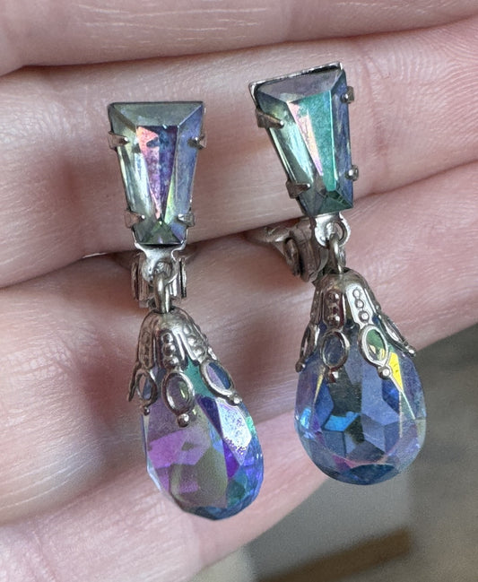 VINTAGE LEWIS SEGAL AURORA BOREALIS CRYSTAL CLIP ON Or PIERCED DANGLE EARRINGS