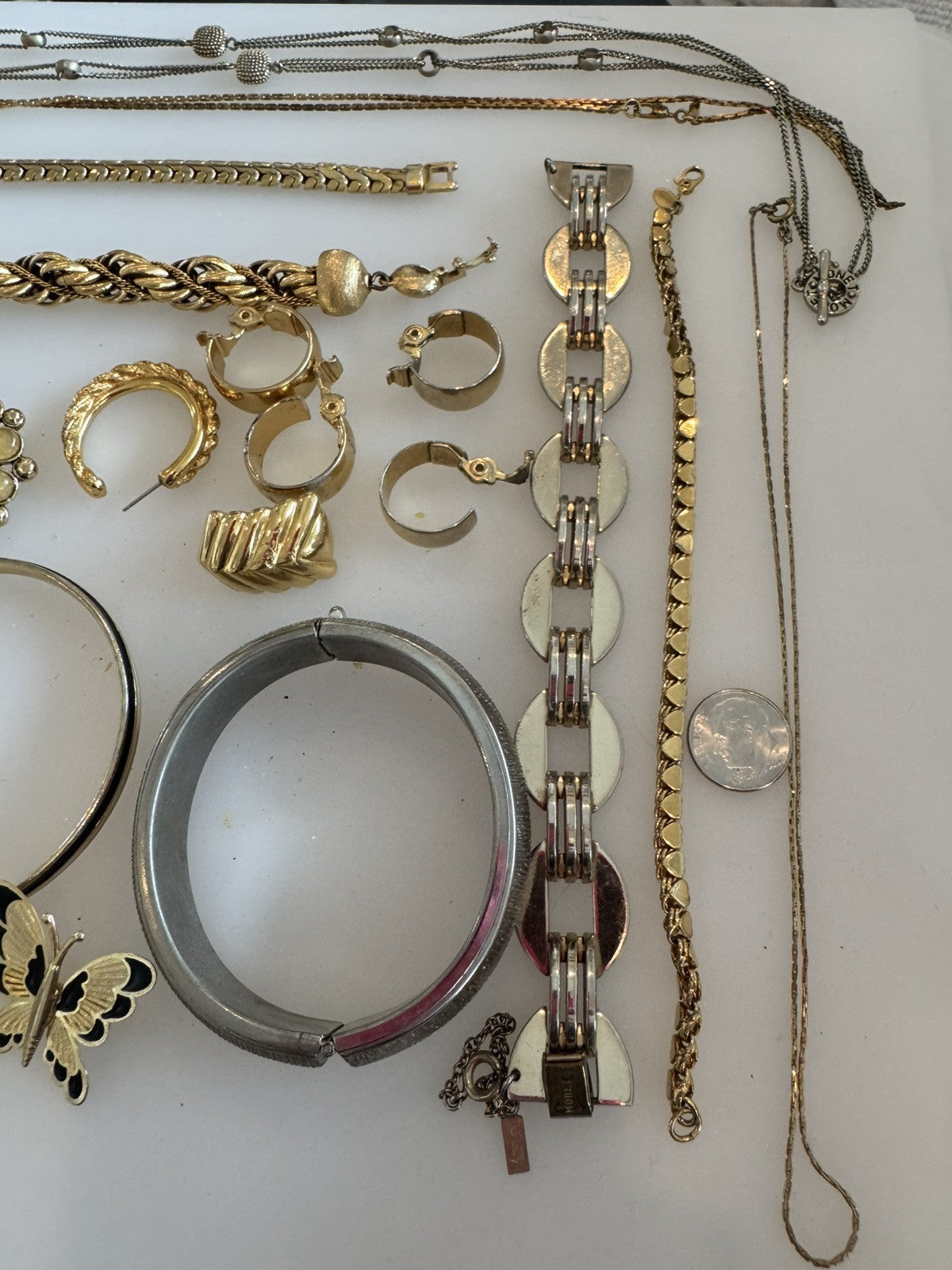 Vintage Mostly Signed Jewelry Lot For Repair Parts Repurpose Harvest As-Is